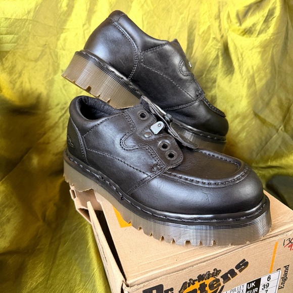 Vintage Dr. Martens Black Leather Lace Up Platform Pulley Shoes Made in England - Picture 2 of 12